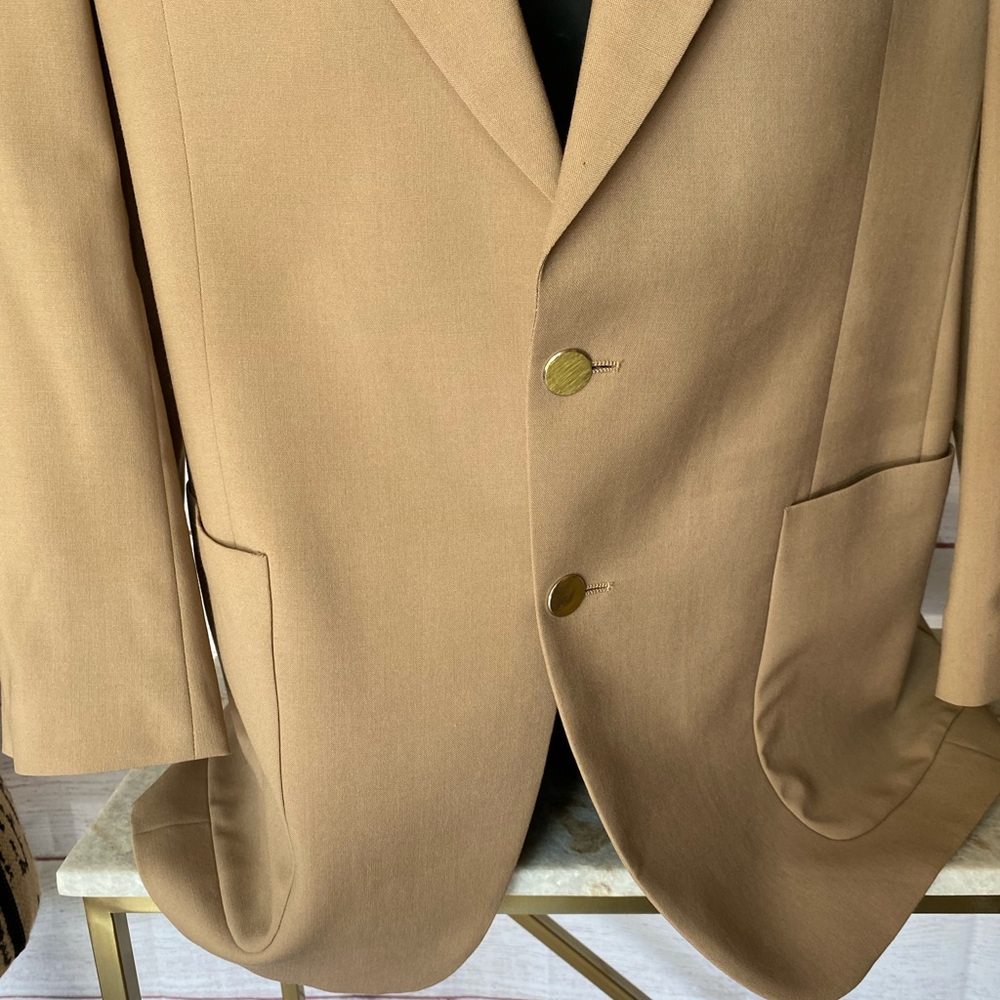 Blazer - Picture 2 of 9